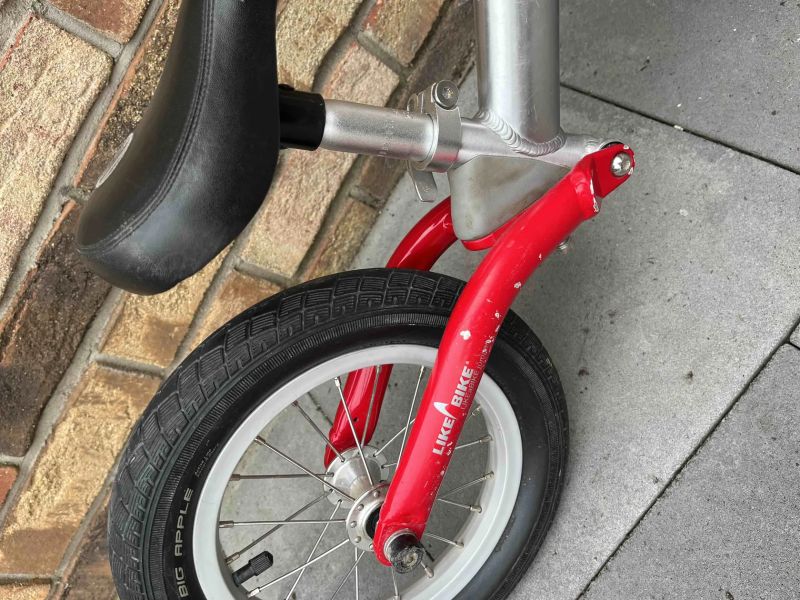 Lehké odrážedlo KOKUA LIKEaBIKE jumper odpružené