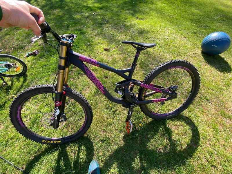 Commencal Supreme park