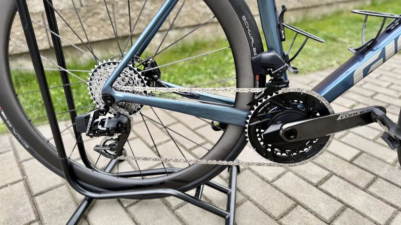 Giant TCR Advanced PRO 0 AXS, wattmetr, vel. M/L, 50km