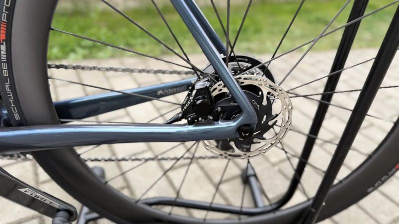 Giant TCR Advanced PRO 0 AXS, wattmetr, vel. M/L, 50km