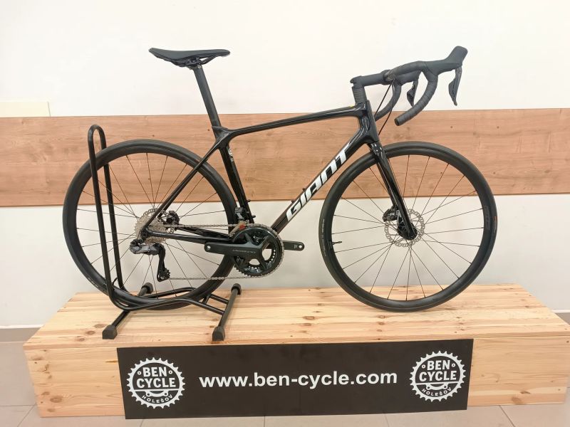 Giant TCR Pro Di2 2x12 ultegra < 100 km