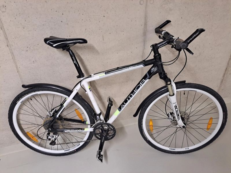 Mimořádně kvalitní pánské trekové kolo Author Codex Cross, 20"