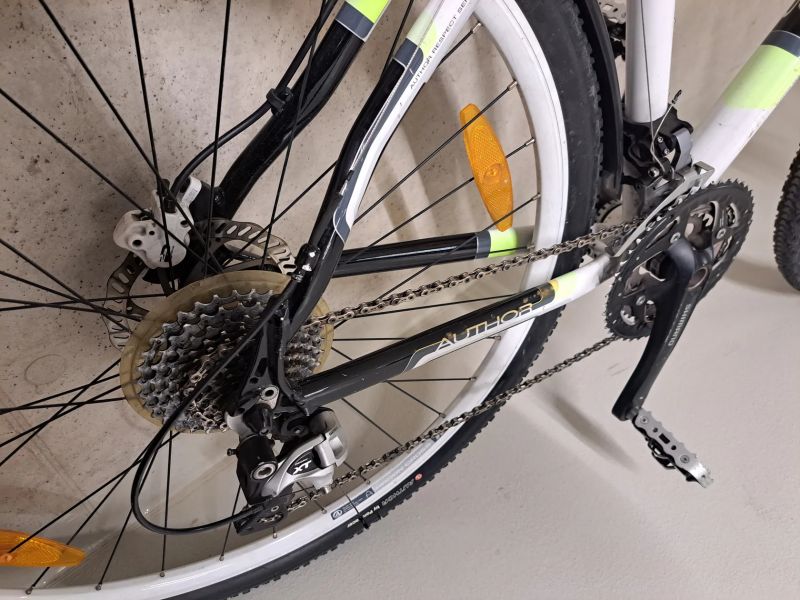 Mimořádně kvalitní pánské trekové kolo Author Codex Cross, 20"