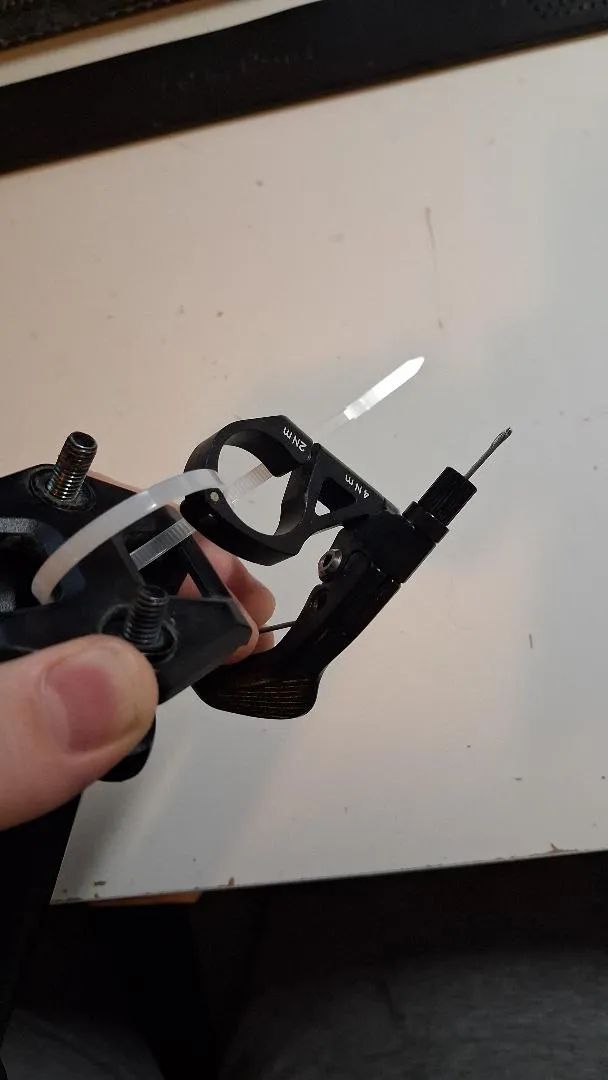 Teleskopická sedlovka Merida expert - 30,9mm; 130mm