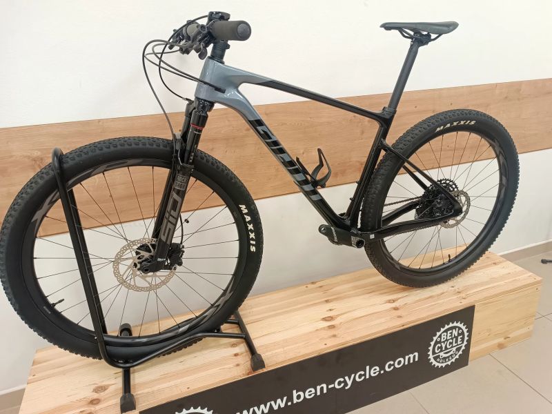 Giant XTC advanced 1.5 - karbonová kola Giant < 500 km