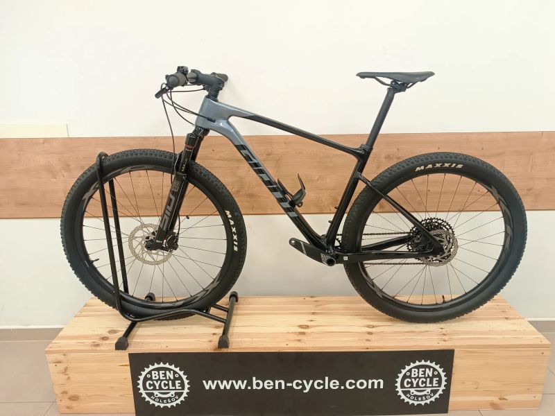 Giant XTC advanced 1.5 - karbonová kola Giant < 500 km