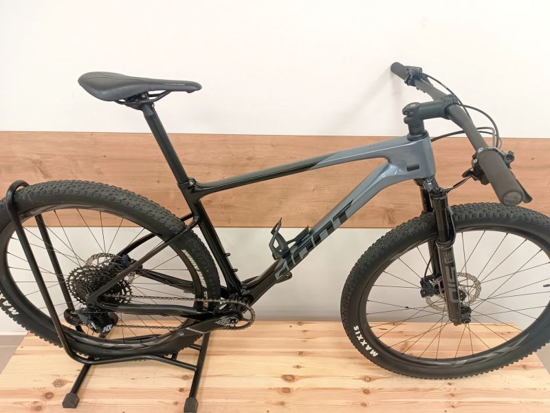 Giant XTC advanced 1.5 - karbonová kola Giant < 500 km