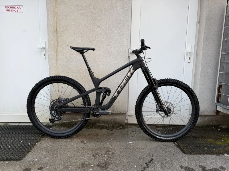 Trek Trek Slash 9.8 Carbon gen 5, vel. L, Mnoho nepoužitých dílů.