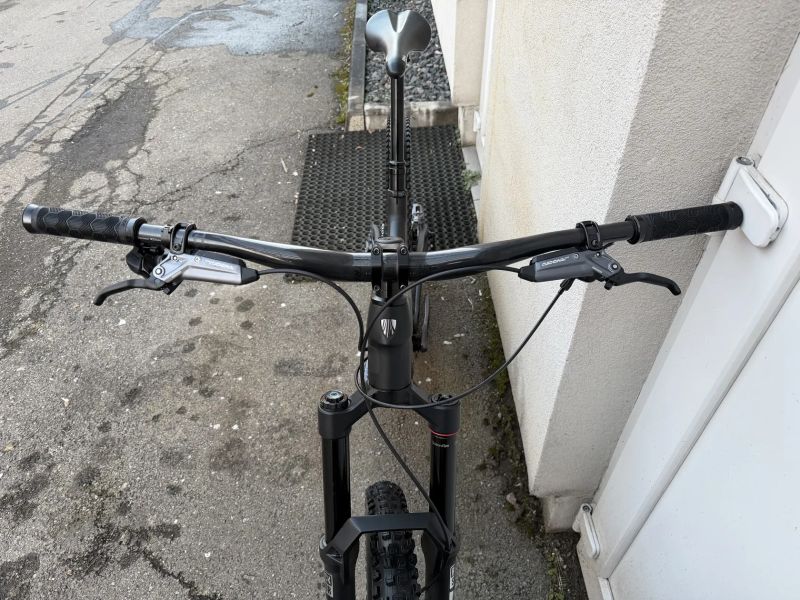 Trek Trek Slash 9.8 Carbon gen 5, vel. L, Mnoho nepoužitých dílů.