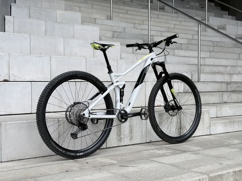 Cube Stereo 120 Race 29", vel. M, 2020