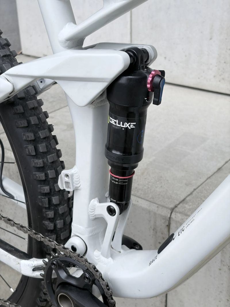 Cube Stereo 120 Race 29", vel. M, 2020