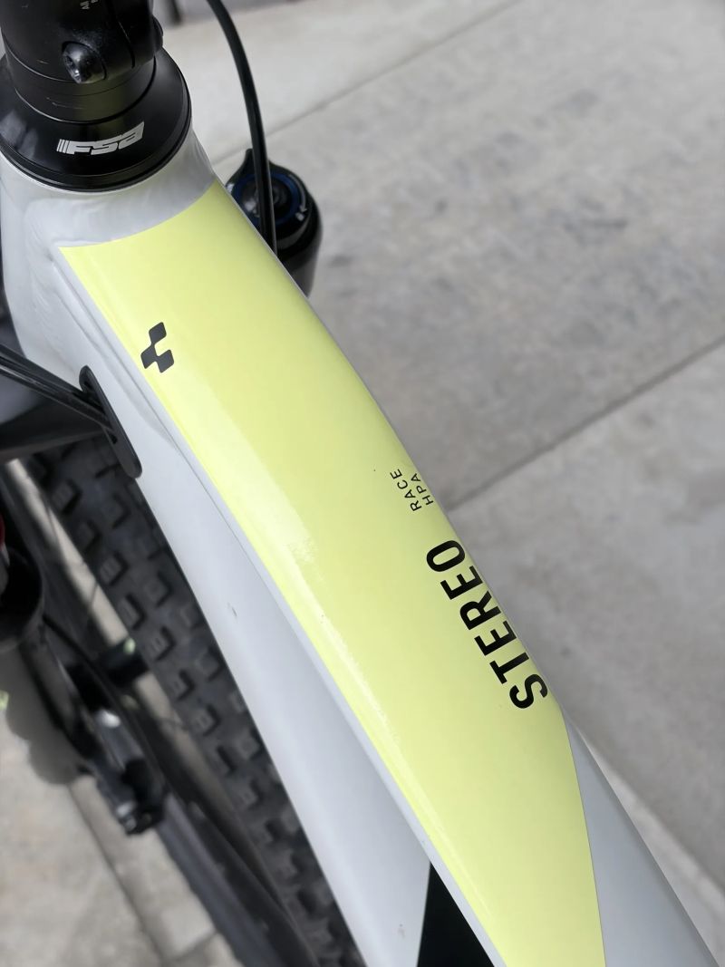 Cube Stereo 120 Race 29", vel. M, 2020