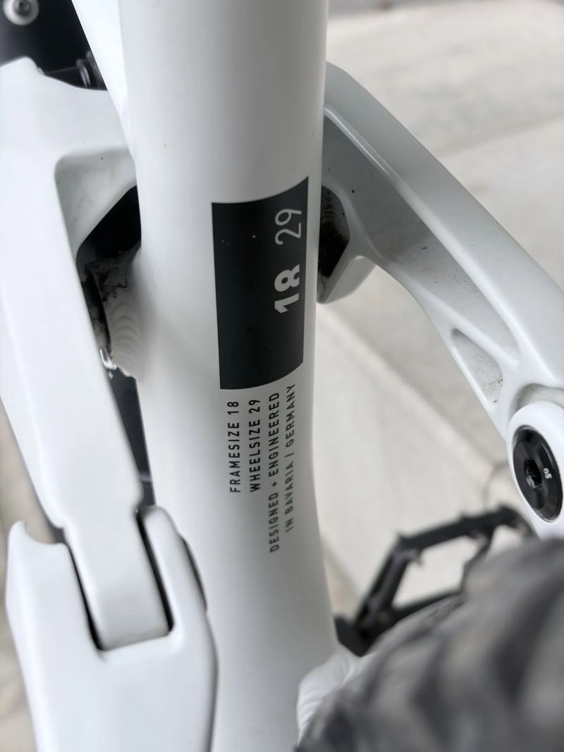 Cube Stereo 120 Race 29", vel. M, 2020