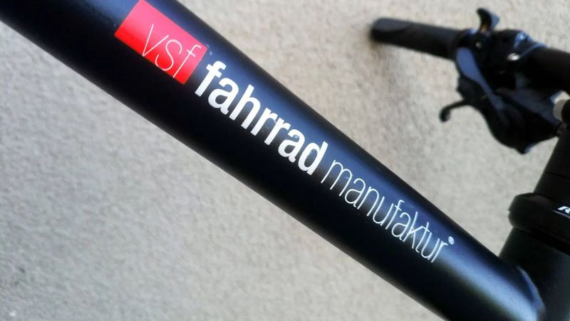 VSF fahrradmanufaktur T500 rok 2021, špičkové městské kolo