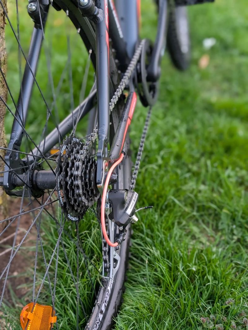 Horské kolo Core Razor VX2 – Shimano Acera, 1x8 – Velmi zachovalé