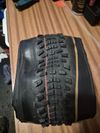 Schwalbe Racing Ralph a Racing Ray 29x 2.25 a Maxxis Rekon 29x 2.4