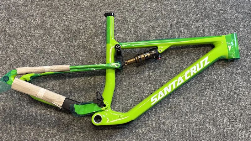 Santa Cruz Blur CC Rámový set