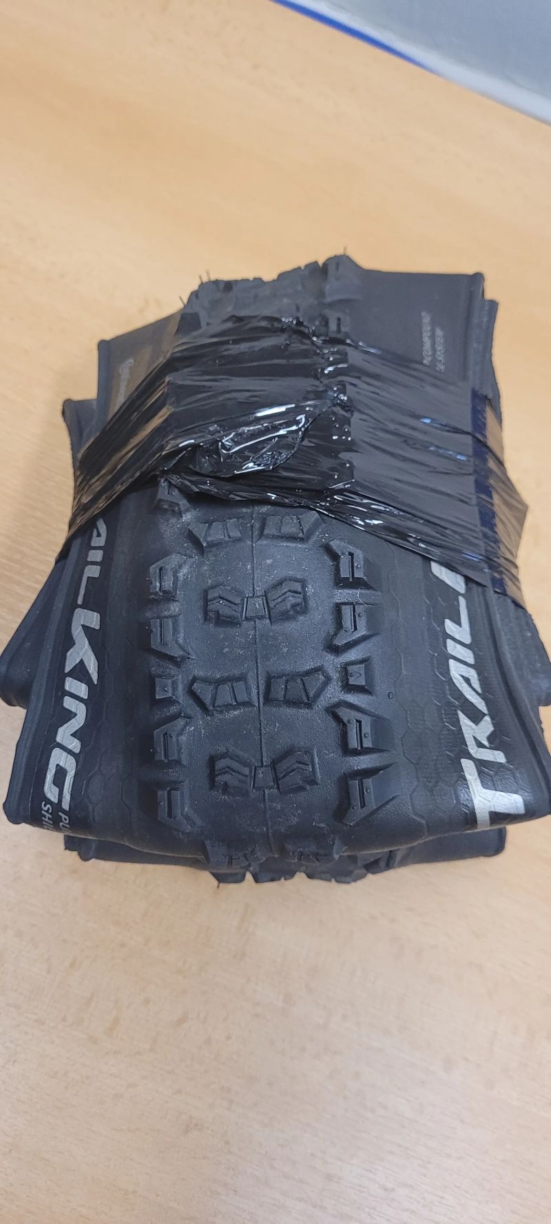 Continental TrailKing 2.4 