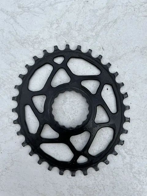 Převodník Absolute Black Race Face Oval 32zubů