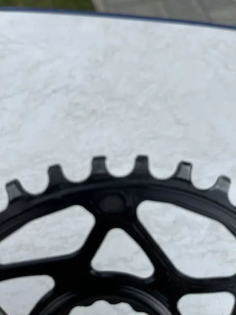 Převodník Absolute Black Race Face Oval 32zubů