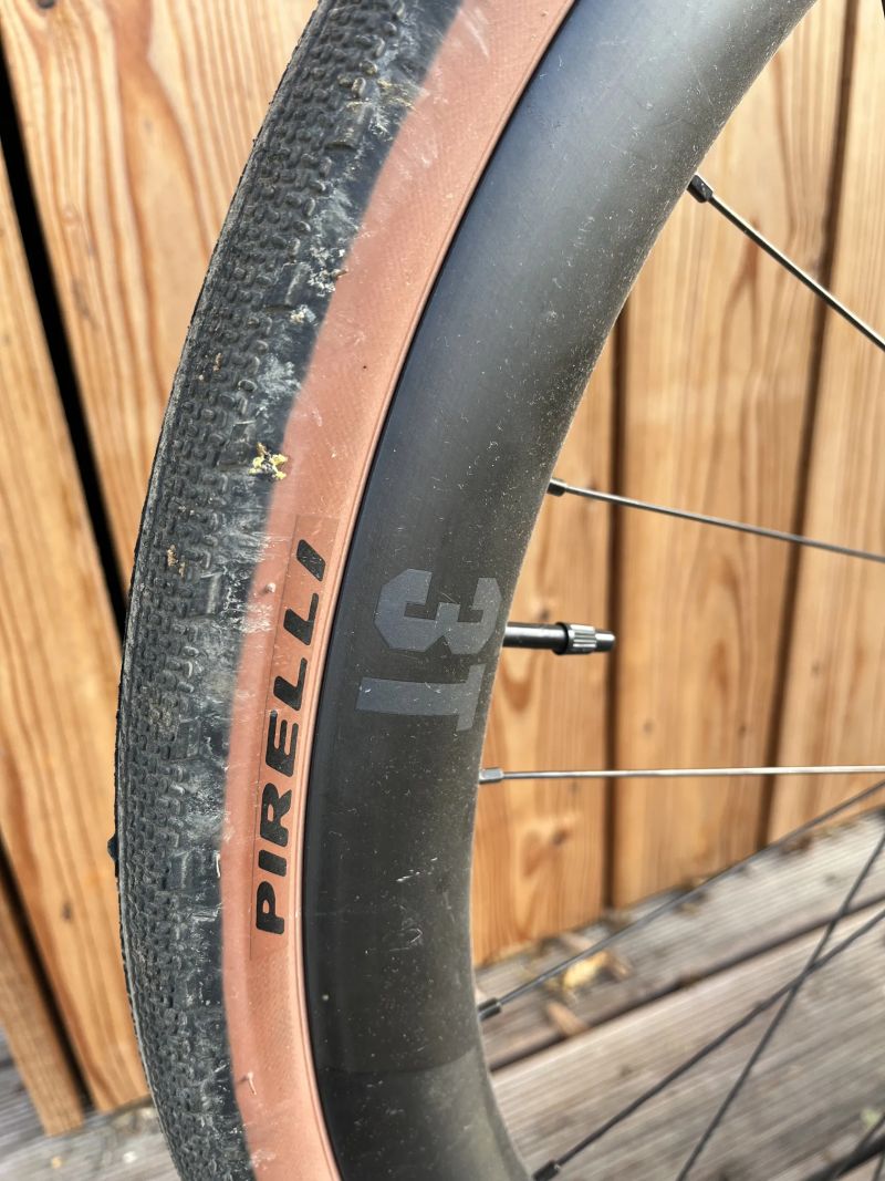 3T Exploro Racemax Boost, karbon kola, Apex AXS vel.56