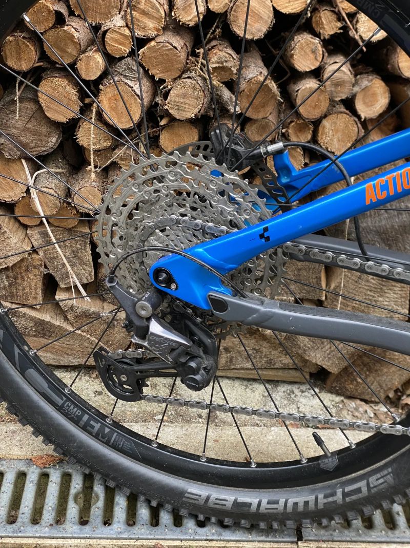 Cube Stereo 120 Rookie actionteam velikost S, kola 27,5