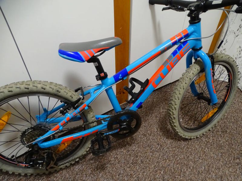 Cube Race 20" nevyužité kolo jako nové