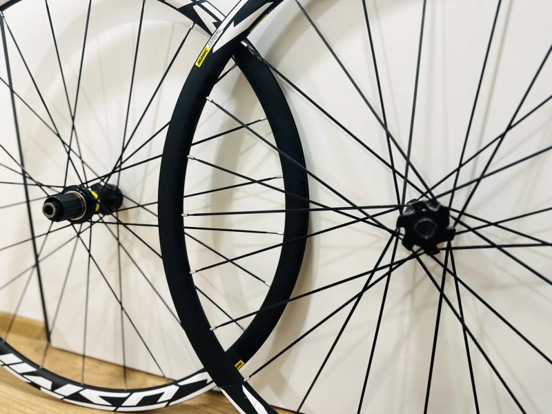 Mavic Cosmic Elite UST Disc 28”