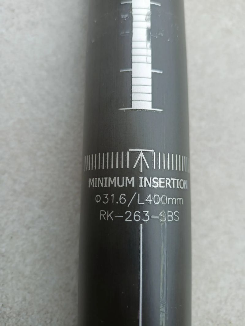 Sedlovka FSA SL-K 400mm, Carbonu, 20mm offset