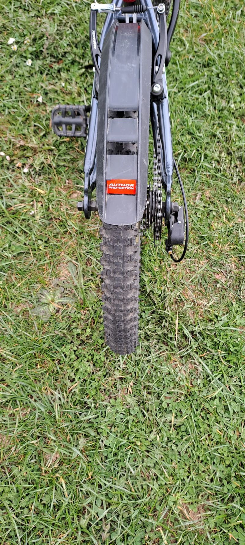 Author Cosmic 20" - TOP STAV