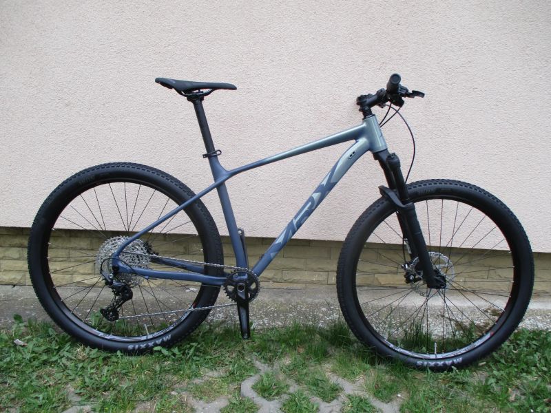 Rezervace kolo MRX ER25 V219,5", vidlice Manitou Machete air, Shimano Deore 1x12, BOOST pevné osy