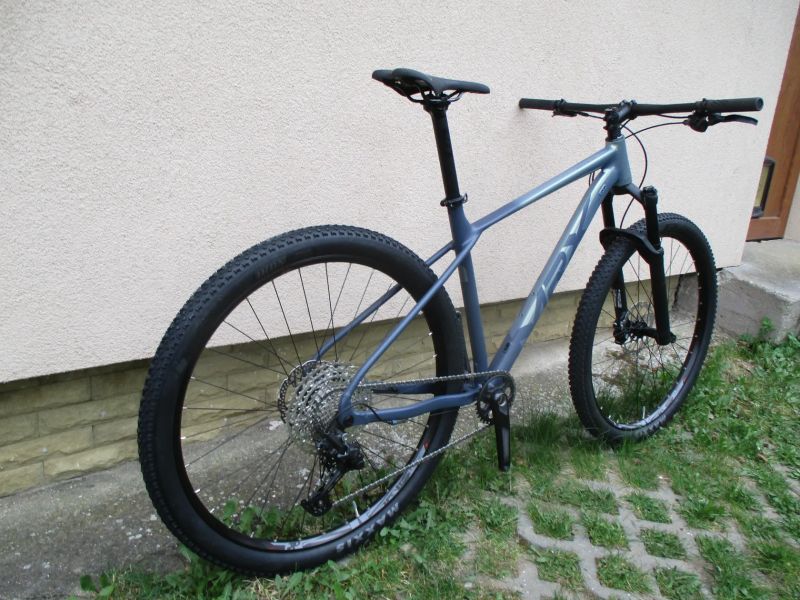 Rezervace kolo MRX ER25 V219,5", vidlice Manitou Machete air, Shimano Deore 1x12, BOOST pevné osy