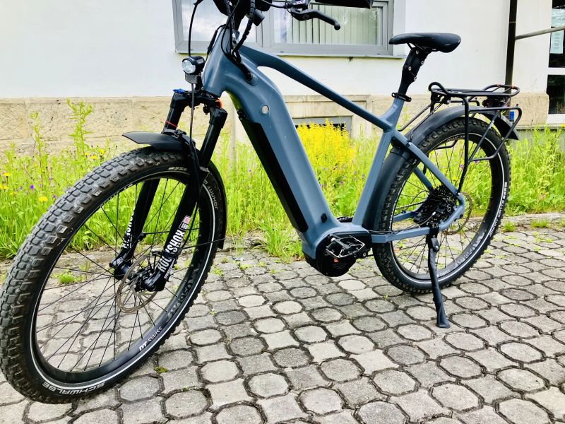 Unikátní custom stavba - terénní drtič, street fighter