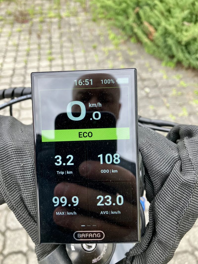 Unikátní custom stavba - terénní drtič, street fighter