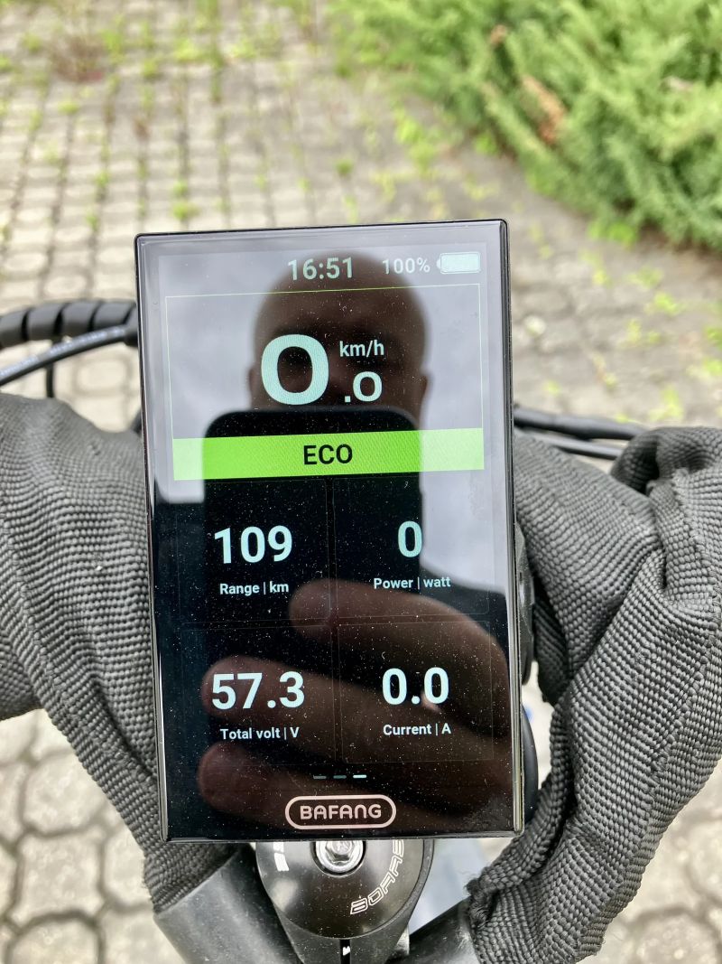 Unikátní custom stavba - terénní drtič, street fighter