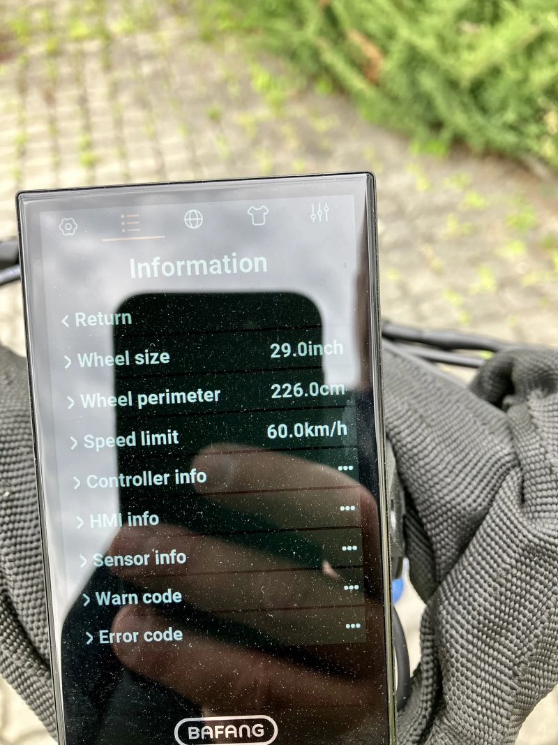 Unikátní custom stavba - terénní drtič, street fighter