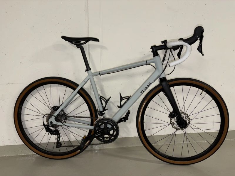 Gravel/Silniční Triban RC120, sada GRX 2x10, hydraulické brzdy, pláště Panaracer Gravelking 700x38