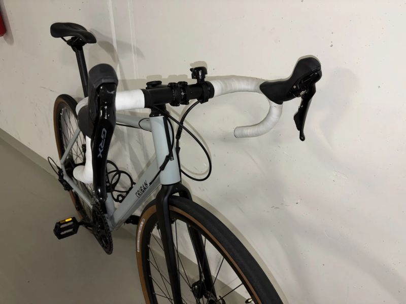 Gravel/Silniční Triban RC120, sada GRX 2x10, hydraulické brzdy, pláště Panaracer Gravelking 700x38