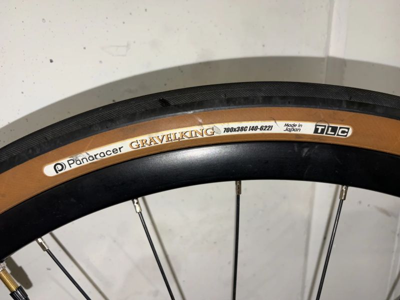 Gravel/Silniční Triban RC120, sada GRX 2x10, hydraulické brzdy, pláště Panaracer Gravelking 700x38