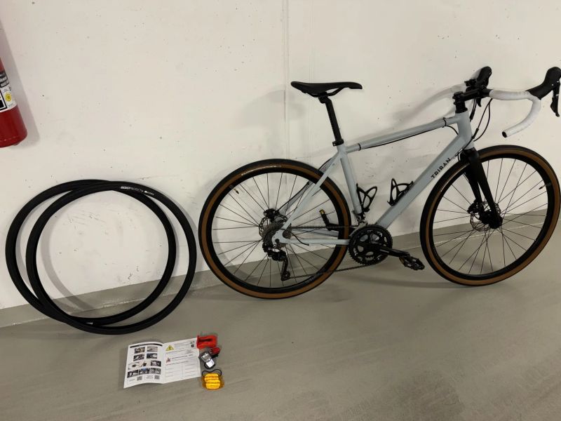 Gravel/Silniční Triban RC120, sada GRX 2x10, hydraulické brzdy, pláště Panaracer Gravelking 700x38