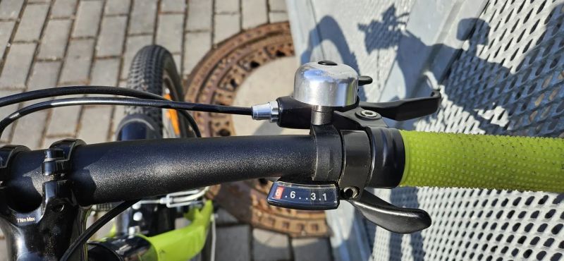 Trek Wahoo 24 - dark aquatic