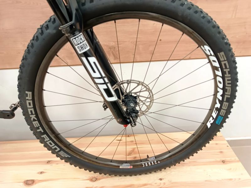 Canyon Exceed cf 7 karbonová kola Reynolds