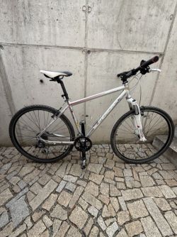 Trekové dámské kolo Superior