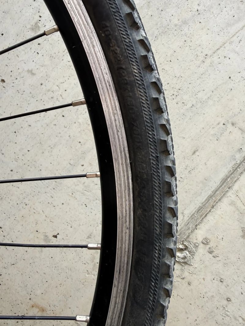 Trekové dámské kolo Superior