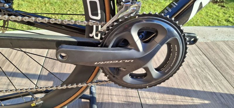 Merida Scultura 5000 provedeni Bahrain McLaren