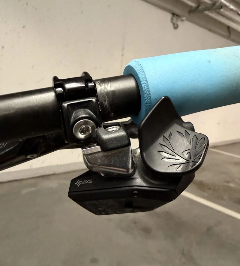 Focus O1E premium XX1 AXS vel.M