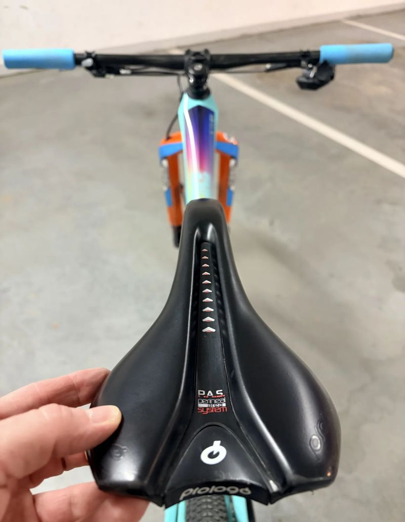 Focus O1E premium XX1 AXS vel.M