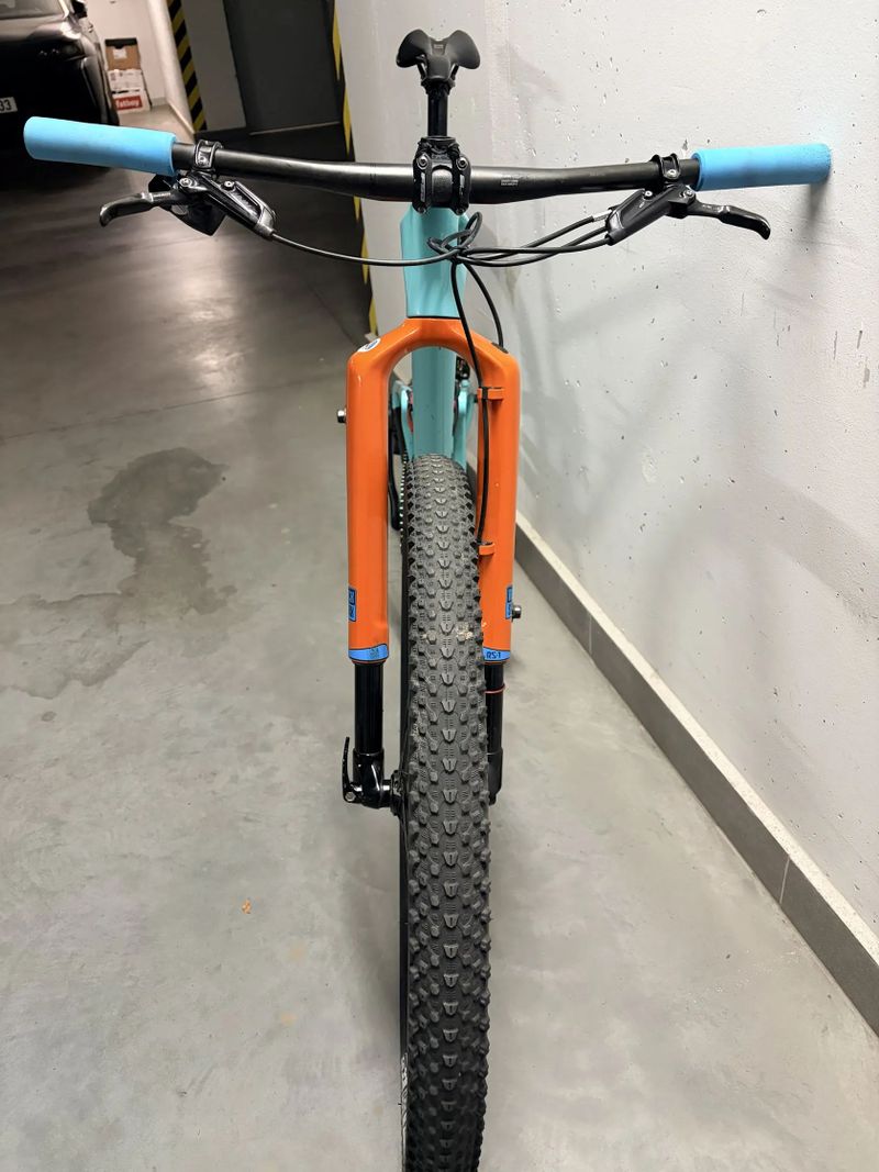 Focus O1E premium XX1 AXS vel.M