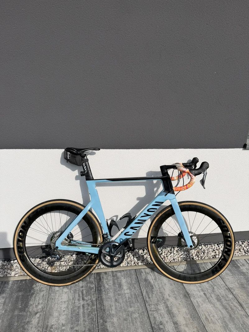 Canyon Aeroad CF SL 8 Disc