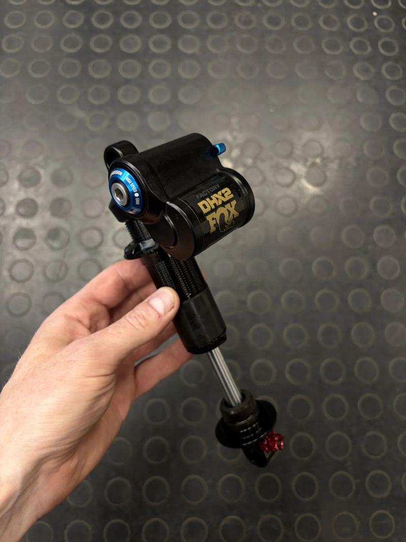 tlumič Fox DHX2 Factory s lockoutem (230x60-65)